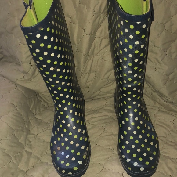 Shoes - FREE rain boots size 8 when you purchase a bundle of three or more;
